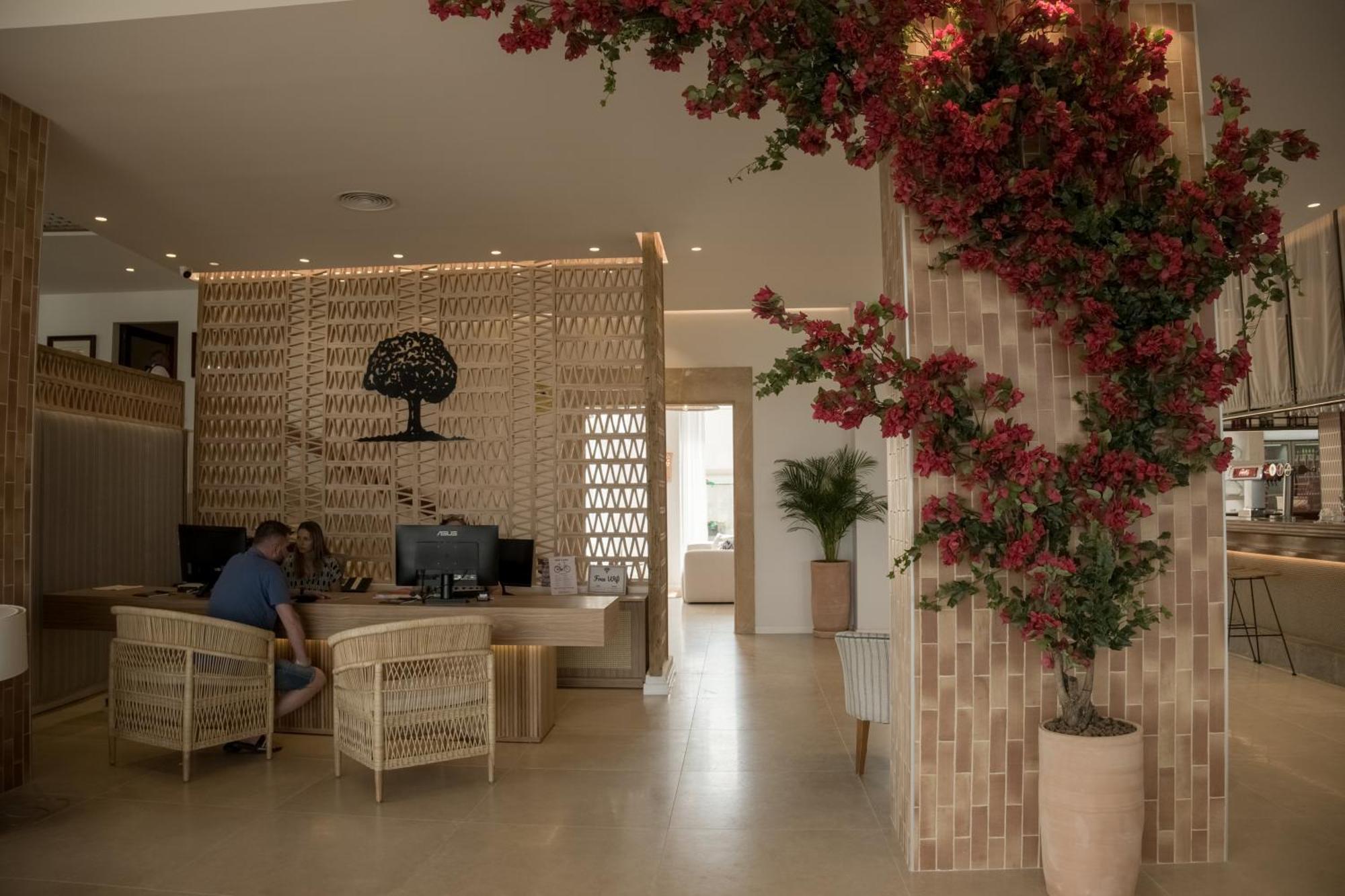 Hotel More 알쿠디아 외부 사진